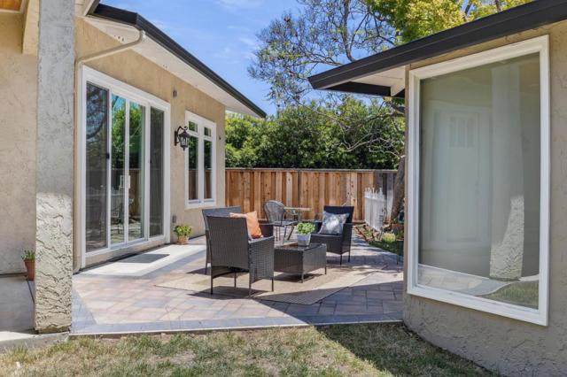20717 Meadow Oak Road, Saratoga CA: https://media.crmls.org/mediaz/6e561462-c679-4604-a791-9675a5e27199.jpg