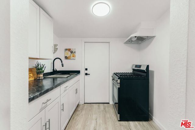 503 E Truslow Avenue, Fullerton CA: https://media.crmls.org/mediaz/6e562c55-3e01-48c1-8418-758cfc18a557.jpg