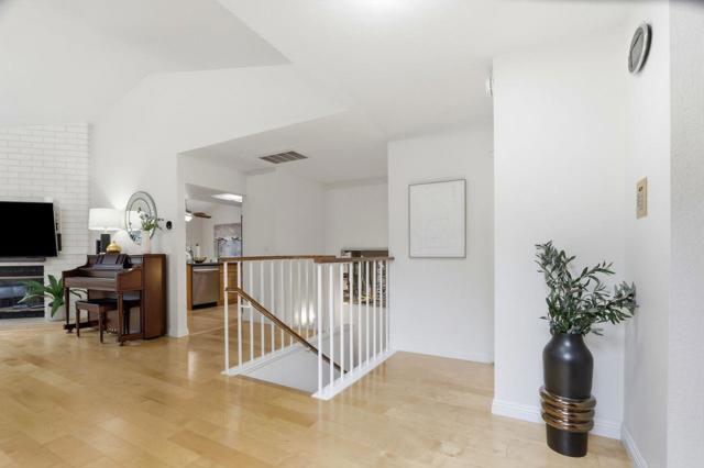 1212 Shelby Creek Lane, San Jose CA: https://media.crmls.org/mediaz/6e575628-bcca-4179-9ce2-fbefc4da8d4c.jpg