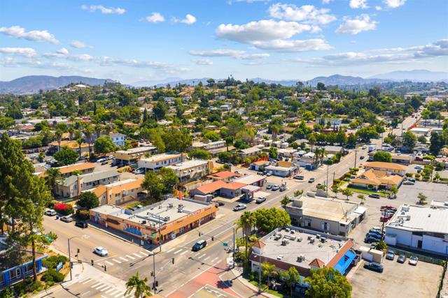 425 E Dougherty Street, Fallbrook CA: https://media.crmls.org/mediaz/6e5757dc-4d21-4c7f-b18d-01e37027fa4f.jpg