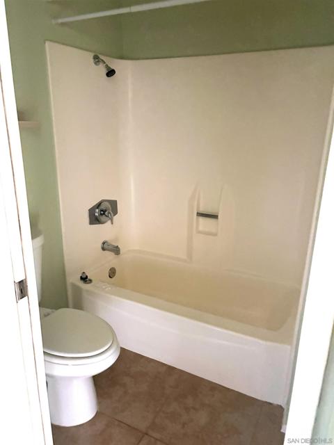 5962 Rancho Mission RD, San Diego CA: https://media.crmls.org/mediaz/6e577a8b-91dd-4500-b223-c05fb1870dfb.jpg