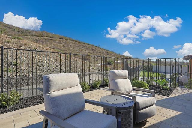 893 Woodhaven Rd, San Marcos CA: https://media.crmls.org/mediaz/6e581a09-91a3-4b59-acf6-2851228774b0.jpg