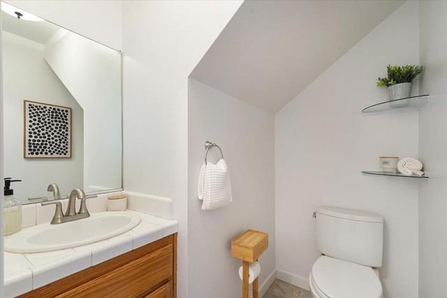 2200 Pelican, Santa Cruz CA: https://media.crmls.org/mediaz/6e5936ee-dc3e-49bd-ace0-94ccd56e81e9.jpg