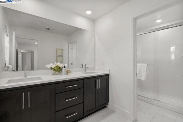 8918 Rudder Way, Newark CA: https://media.crmls.org/mediaz/6e5ae6be-e804-4bc4-85a7-ac6ddb6f50b1.jpg