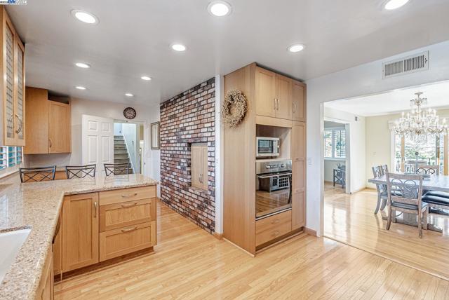 Image 16 of 60 For 25660 Paul Ct