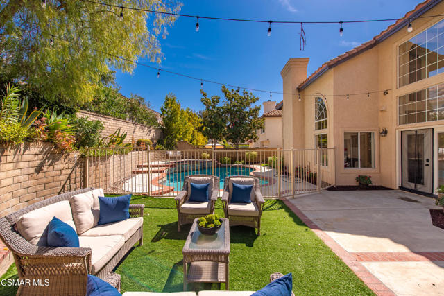 32711 Wellbrook Drive, Westlake Village CA: https://media.crmls.org/mediaz/6e5bdc60-50bc-48e1-a09e-b452f3c93f92.jpg