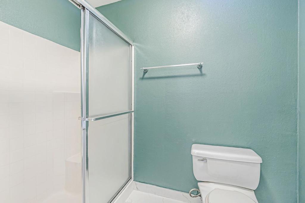 https://media.crmls.org/mediaz/6e5c72a9-d0c5-4f86-b651-bd10202559c1.jpg?preset=X-Large