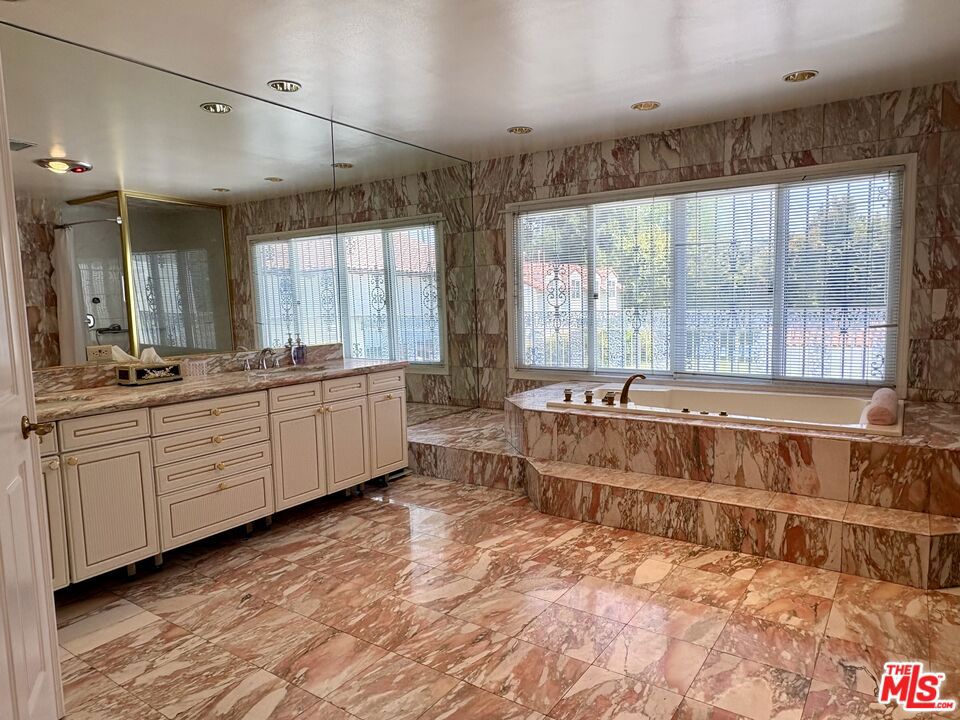MLS #26860307 image #38