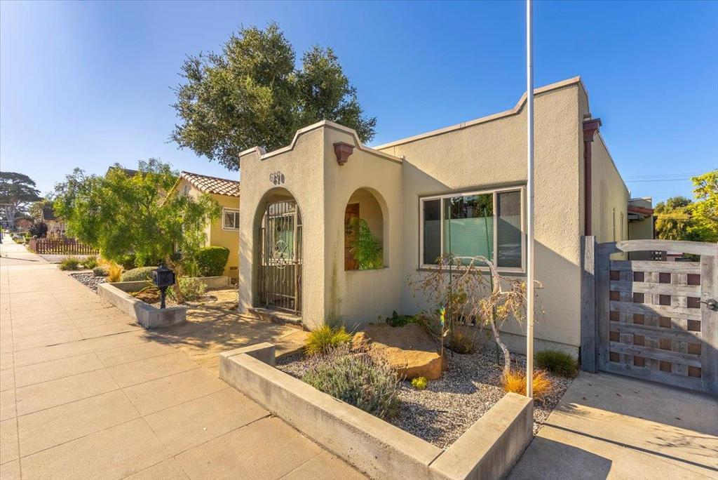 610 Forest Avenue