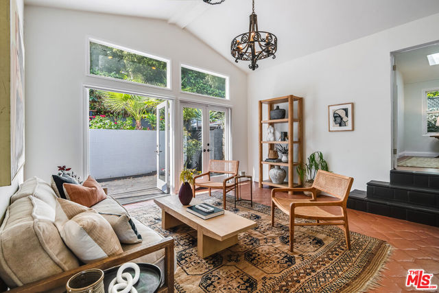 3137 Lindo Street, Los Angeles CA: https://media.crmls.org/mediaz/6e5ccaeb-bb3d-4df6-87d0-5728b4c769fb.jpg