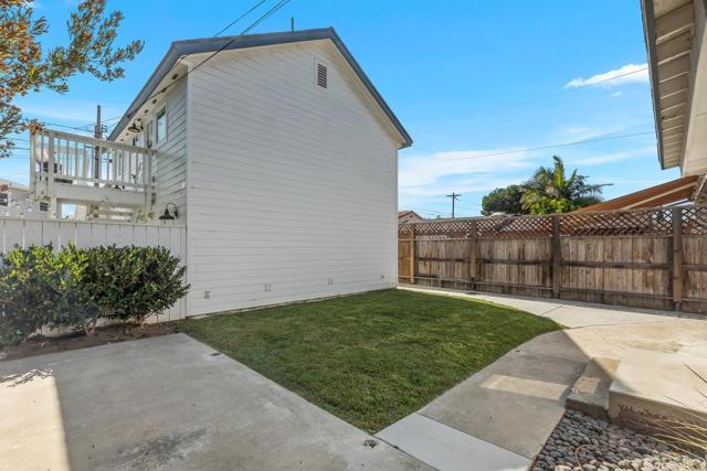 Detail Gallery Image 21 of 39 For 131 H Ave, Coronado,  CA 92118 - 4 Beds | 3/1 Baths