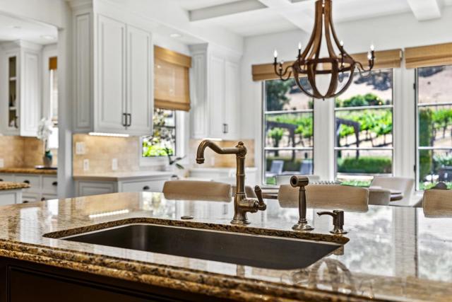 1405 Lakeview Court, San Martin CA: https://media.crmls.org/mediaz/6e5ef24e-b516-482e-a7ac-da6702635758.jpg