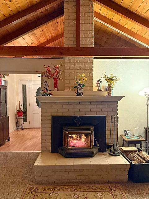 160 Nellie Lane, Boulder Creek CA: https://media.crmls.org/mediaz/6e5f492c-139e-4587-a131-b64f37045a4a.jpg