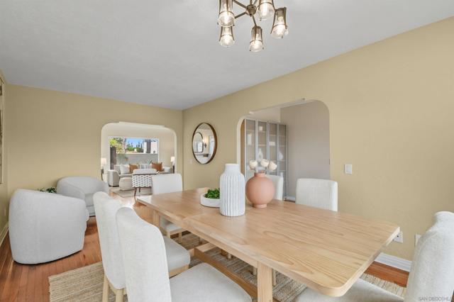 4576 44th Street, San Diego CA: https://media.crmls.org/mediaz/6e5f513f-ff77-436e-ba50-c648e317a8b1.jpg