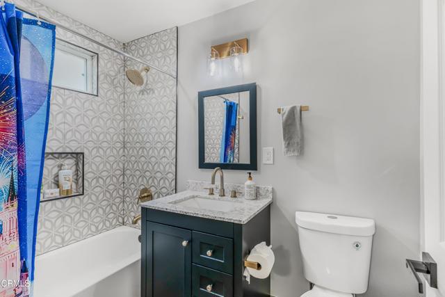 7745 Geyser Avenue, Reseda CA: https://media.crmls.org/mediaz/6e607384-4a6b-4ff5-9768-86ed16afd67f.jpg