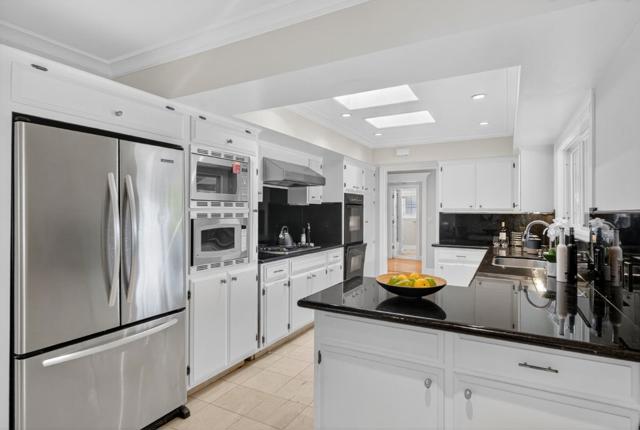 13010 Glen Brae Drive, Saratoga CA: https://media.crmls.org/mediaz/6e60ed01-360a-48d3-8a44-afa402cece4d.jpg