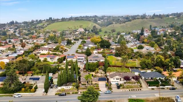 372 Fleming Avenue, San Jose CA: https://media.crmls.org/mediaz/6e6111d8-f633-487a-82ee-dd4a1549d453.jpg