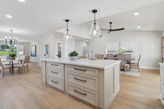 Detail Gallery Image 29 of 72 For 1358 Walnutview Dr, Encinitas,  CA 92024 - 4 Beds | 2 Baths