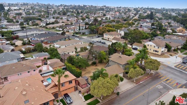 6311 La Tijera Boulevard, Los Angeles CA: https://media.crmls.org/mediaz/6e63a39f-e1d1-42a0-98f9-8246d0e85643.jpg