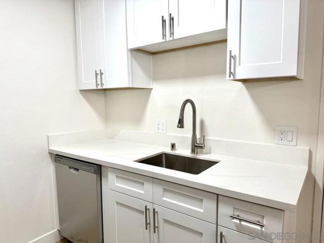 6650 AMHERST ST, San Diego CA: https://media.crmls.org/mediaz/6e63c301-230e-4a49-91be-f5140cfa31c9.jpg