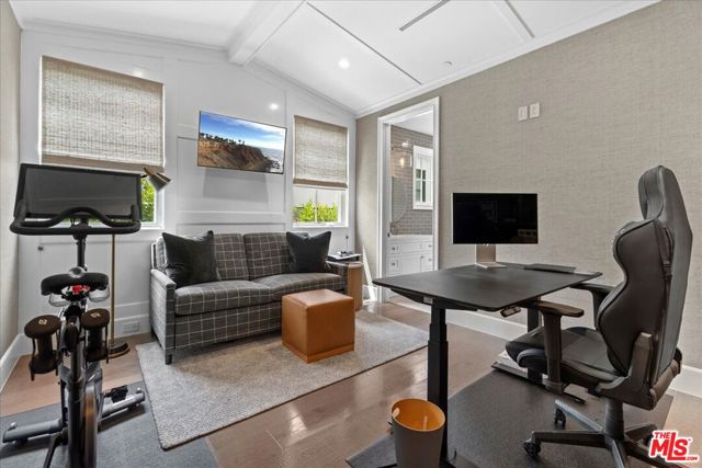 4105 Bellingham Avenue, Studio City CA: https://media.crmls.org/mediaz/6e63fdbc-3343-4977-8696-e7a7d2a7b8b3.jpg