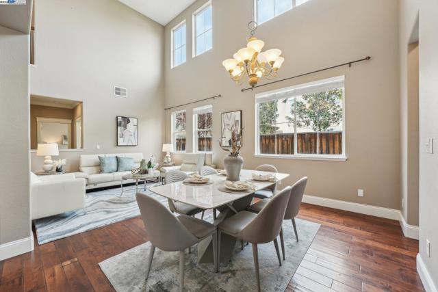 632 S Comunidad Street, Mountain House CA: https://media.crmls.org/mediaz/6e64332b-4baa-4a97-b053-82da3dad09a3.jpg