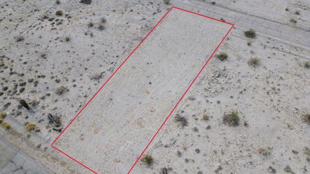 1561 Desert Air Avenue, Thermal CA: https://media.crmls.org/mediaz/6e645f22-c9bf-4080-a418-efffd4bf6b71.jpg