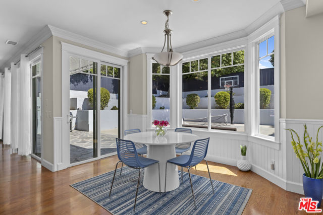 1712 CURTIS Avenue, Manhattan Beach CA: https://media.crmls.org/mediaz/6e647a56-30aa-43a3-b9cb-6683b6fe7e96.jpg