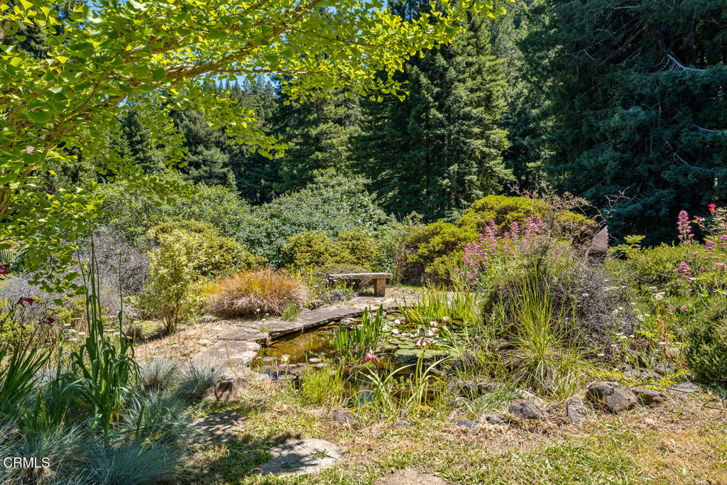 https://media.crmls.org/mediaz/6e64912e-a7b8-4ae3-b67d-a58c366b3510.jpg?preset=X-Large