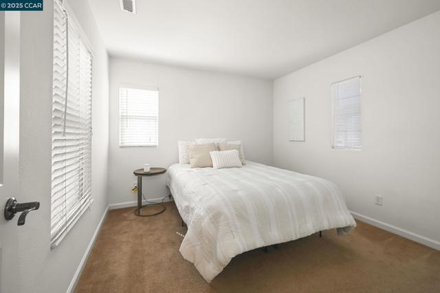 2371 Magnolia Bridge Dr, San Ramon CA: https://media.crmls.org/mediaz/6e66d722-0c20-46b9-8f10-1676ec7ad79b.jpg