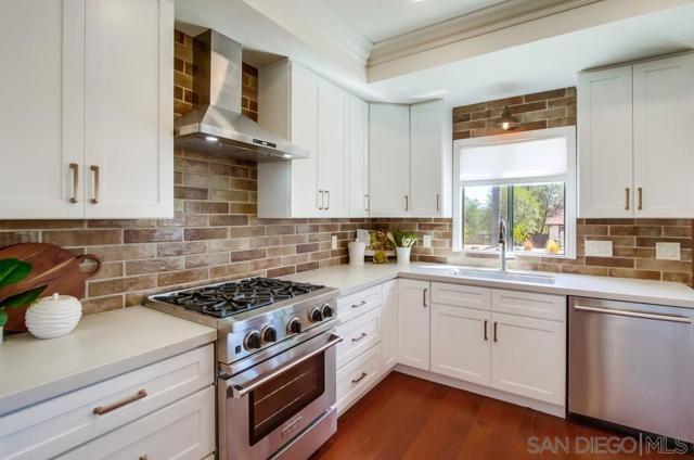 2336 Rancho Diego Ct, Escondido CA: https://media.crmls.org/mediaz/6e67832c-c3a5-4d03-8eff-74ff6c94aa25.jpg
