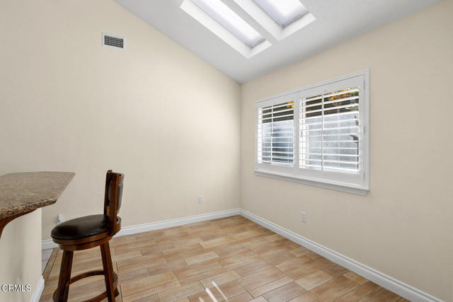 Detail Gallery Image 15 of 39 For 286 Golden Fern Ct, Simi Valley,  CA 93065 - 4 Beds | 2 Baths