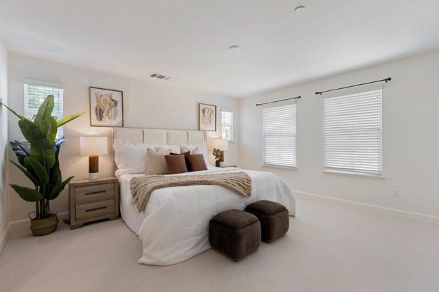 211 Okeefe Way, Mountain View CA: https://media.crmls.org/mediaz/6e683291-1875-4a85-b337-2404ba8f510c.jpg