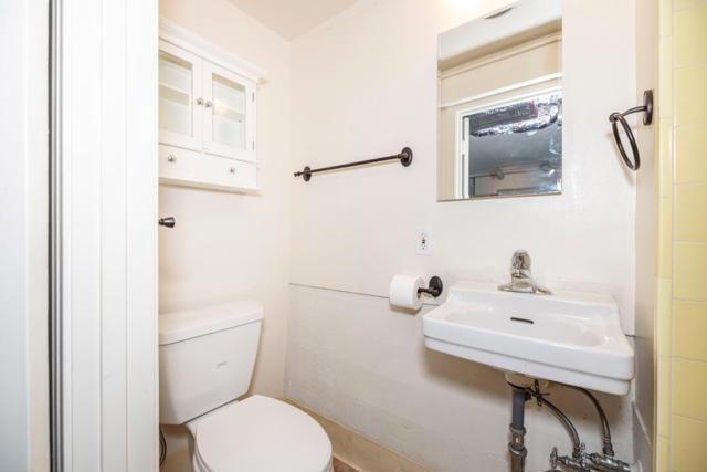 875 Broadway, Belmont CA: https://media.crmls.org/mediaz/6e68d3b2-8df0-4d91-8acd-088cffaf1511.jpg