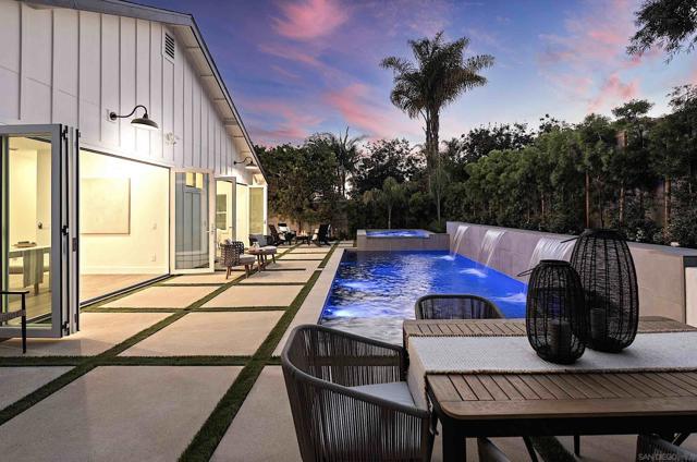 1384 Cynthia Ln, Carlsbad CA: https://media.crmls.org/mediaz/6e68efc7-db55-4de1-8017-867df4ddbbd5.jpg