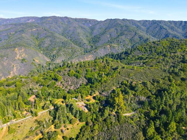 24733 Loma Prieta Avenue, Los Gatos CA: https://media.crmls.org/mediaz/6e697468-c39f-42a2-8220-b0c661c8557b.jpg