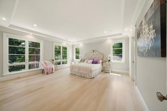 830 Bromfield Road, San Mateo CA: https://media.crmls.org/mediaz/6e69a994-cf47-4deb-8d5d-ea6486f05a79.jpg