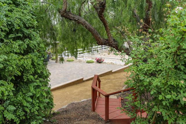 14298 Ipava Dr, Poway CA: https://media.crmls.org/mediaz/6e6a0350-d96e-46e9-b23d-5e7351db2006.jpg