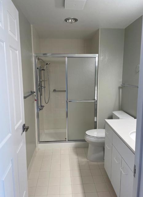 1 Baldwin Avenue, San Mateo CA: https://media.crmls.org/mediaz/6e6a0388-9a78-4c52-89ff-5dec1d75b6ae.jpg