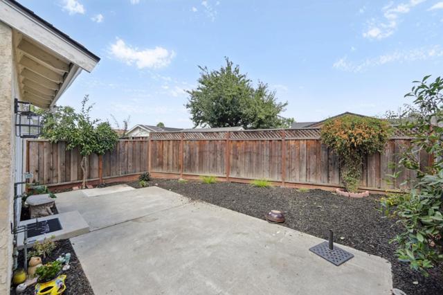 1040 N Capitol Avenue, San Jose CA: https://media.crmls.org/mediaz/6e6a23a7-1557-420a-ad73-7a85ef562bd7.jpg