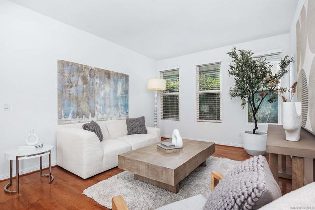 15363 Falcon Crest Ct, San Diego CA: https://media.crmls.org/mediaz/6e6a263b-7717-4b99-a7ed-2f25b59f9588.jpg