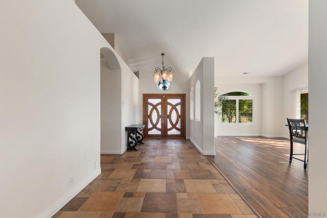 2610 Sunset Hills, Escondido CA: https://media.crmls.org/mediaz/6e6a28ce-9a7a-402e-a71c-6cc72ffc846e.jpg
