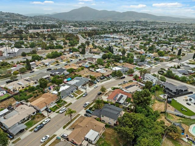 1134 Carlsbad Street, Spring Valley CA: https://media.crmls.org/mediaz/6e6a36bb-5d41-4781-b3fb-a036ecddbf6f.jpg