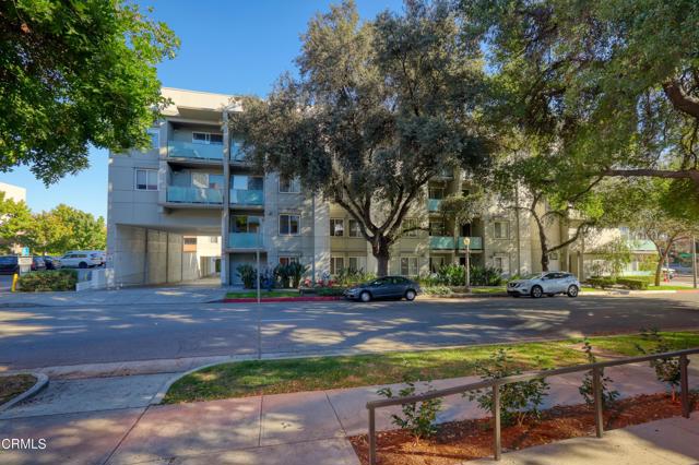 Detail Gallery Image 1 of 1 For 160 S Hudson Ave #206,  Pasadena,  CA 91101 - 2 Beds | 2 Baths