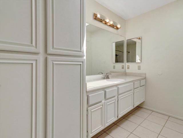 35738 Calle Montigo, Cathedral City CA: https://media.crmls.org/mediaz/6e6a6d9f-39d9-44e9-9a77-98aae5e3ee32.jpg