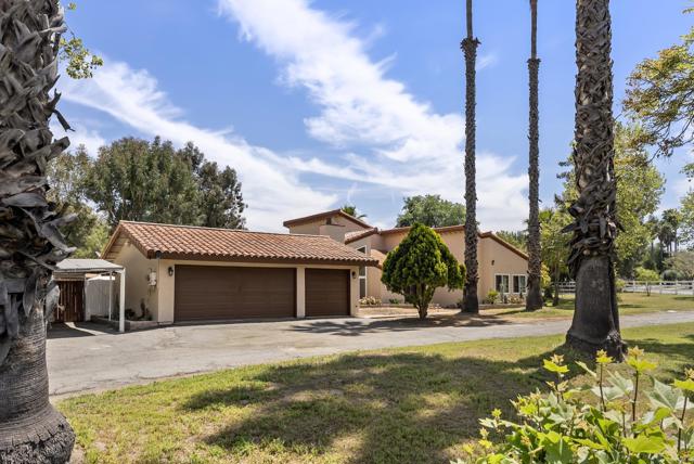 Home for Sale in Valley Center