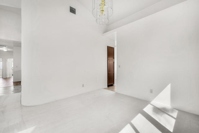 40180 Eastwood Lane, Palm Desert CA: https://media.crmls.org/mediaz/6e6a9bd2-0c11-49a3-a8a5-4549e1948667.jpg