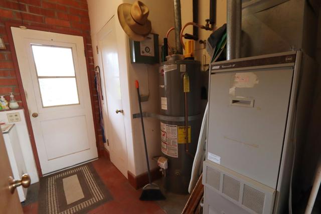 211 Smith Road, Watsonville CA: https://media.crmls.org/mediaz/6e6acfcc-b579-4c7d-a80b-50b10786f2ec.jpg