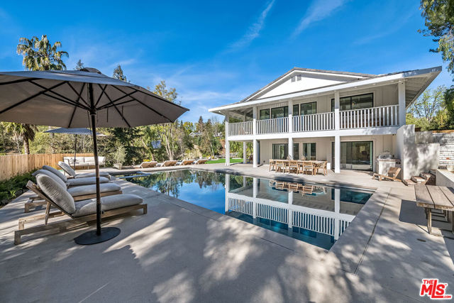25010 Jim Bridger Road, Hidden Hills CA: https://media.crmls.org/mediaz/6e6b25b5-9891-4c9f-aacb-b37f77ad0c7e.jpg