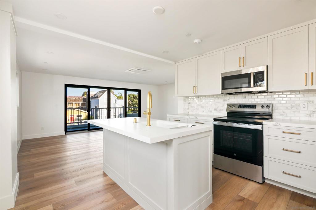 MLS #250041286SD image #9